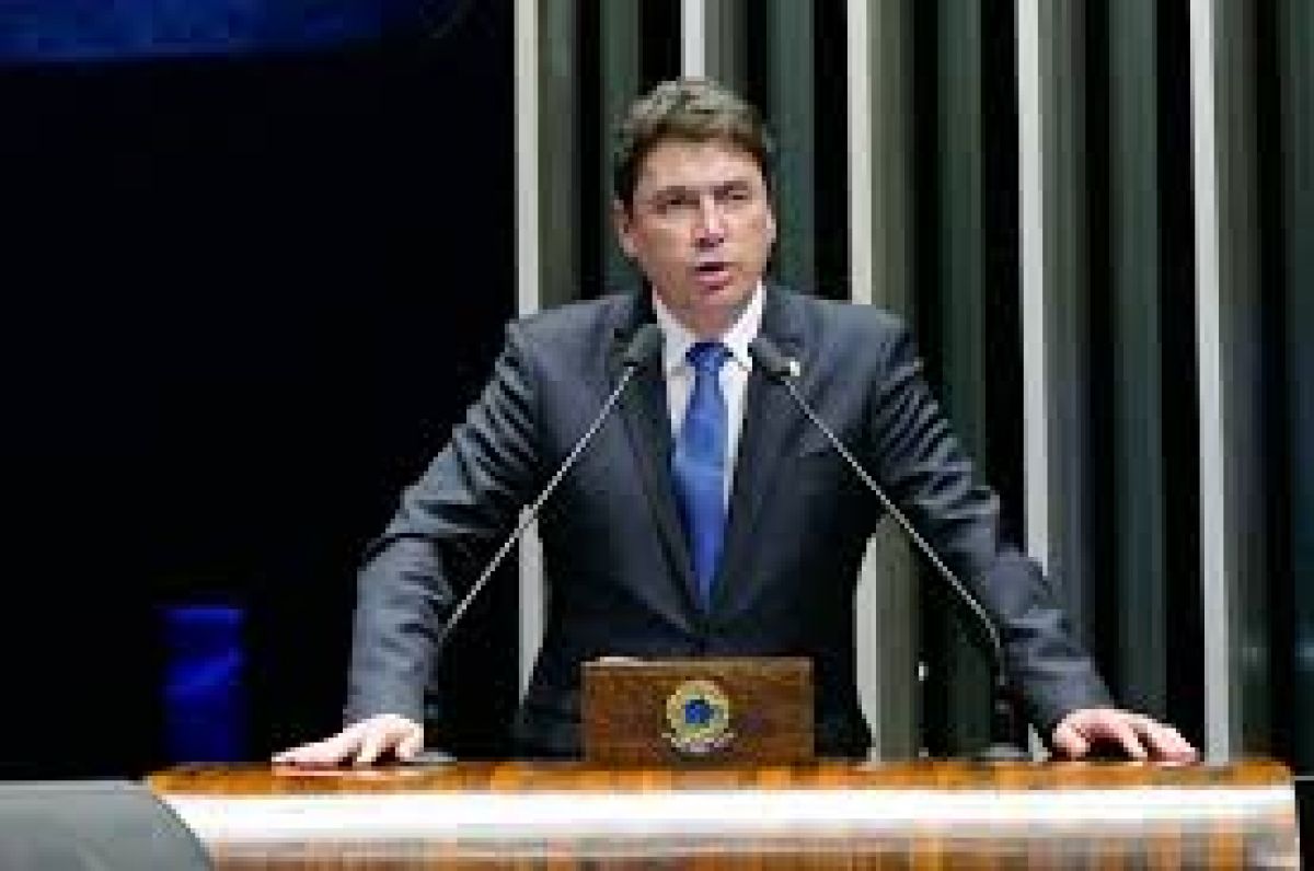 Parlamentares negam que sejam investigados pela Polícia Federal   